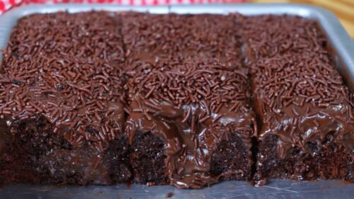 Bolo de Chocolate Molhadinho com Café Um Clássico Irresistível
